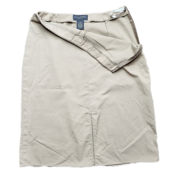 Banana Republic Pencil stretch tan skirt Size 0 - Picture 4 of 5